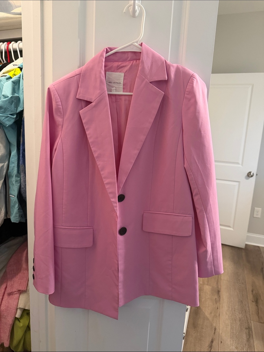 Pink Single-Breasted Blazer with Black Buttons